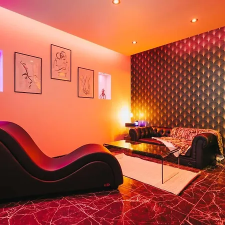 Room, Sauna Et Jacuzzi * Broglie