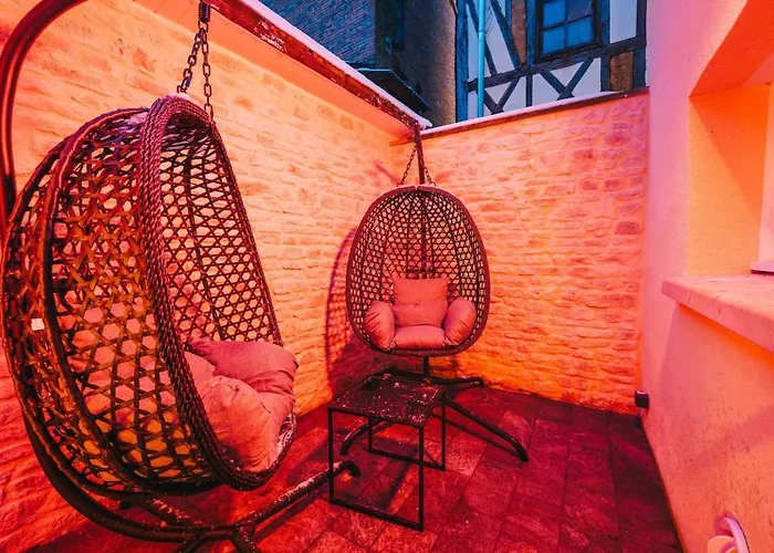 Room, Sauna Et Jacuzzi